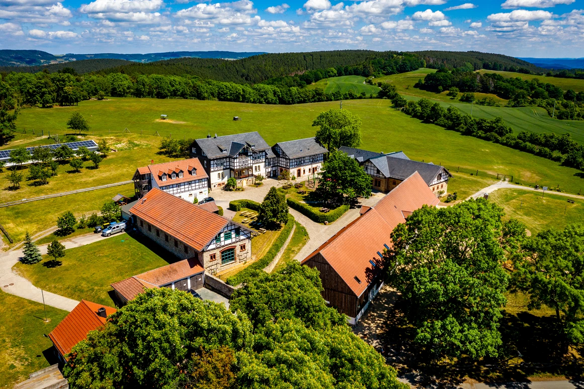 Hochzeit: Luftbild  - Ferienhof Domäne Groschwitz