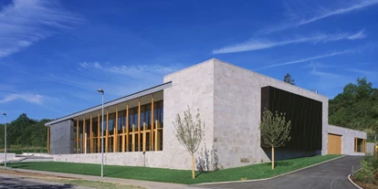 Hochzeit - Geeignet für: Private Feier (Taufe, Erstkommunion,...) - Leonberg (Böblingen) - Strudelbachhalle von außen - Strudelbachhalle