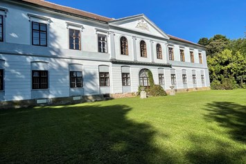 Hochzeit: Schloss Nikitsch Parkseitig - Schloss Nikitsch