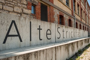 Hochzeit: Alte Strickfabrik von außen - Alte Strickfabrik