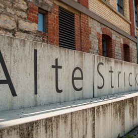 Hochzeit: Alte Strickfabrik von außen - Alte Strickfabrik
