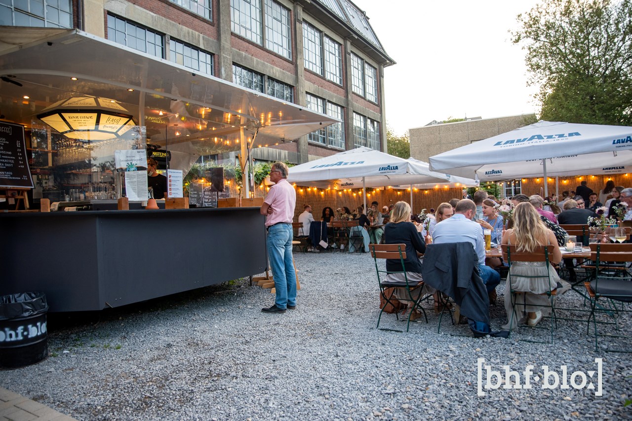 Bahnhof Blo Information about the banquet halls terrace