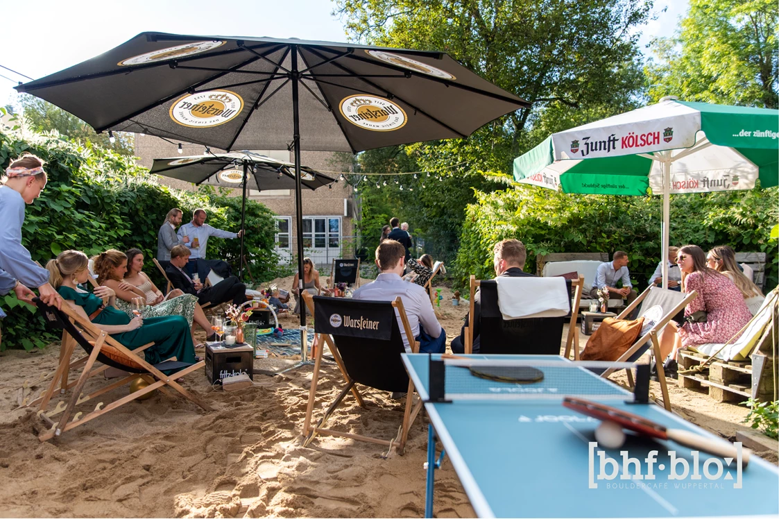 Hochzeit: Beachlounge an der Wuppertaler Nordbahntrasse. - Bahnhof Blo