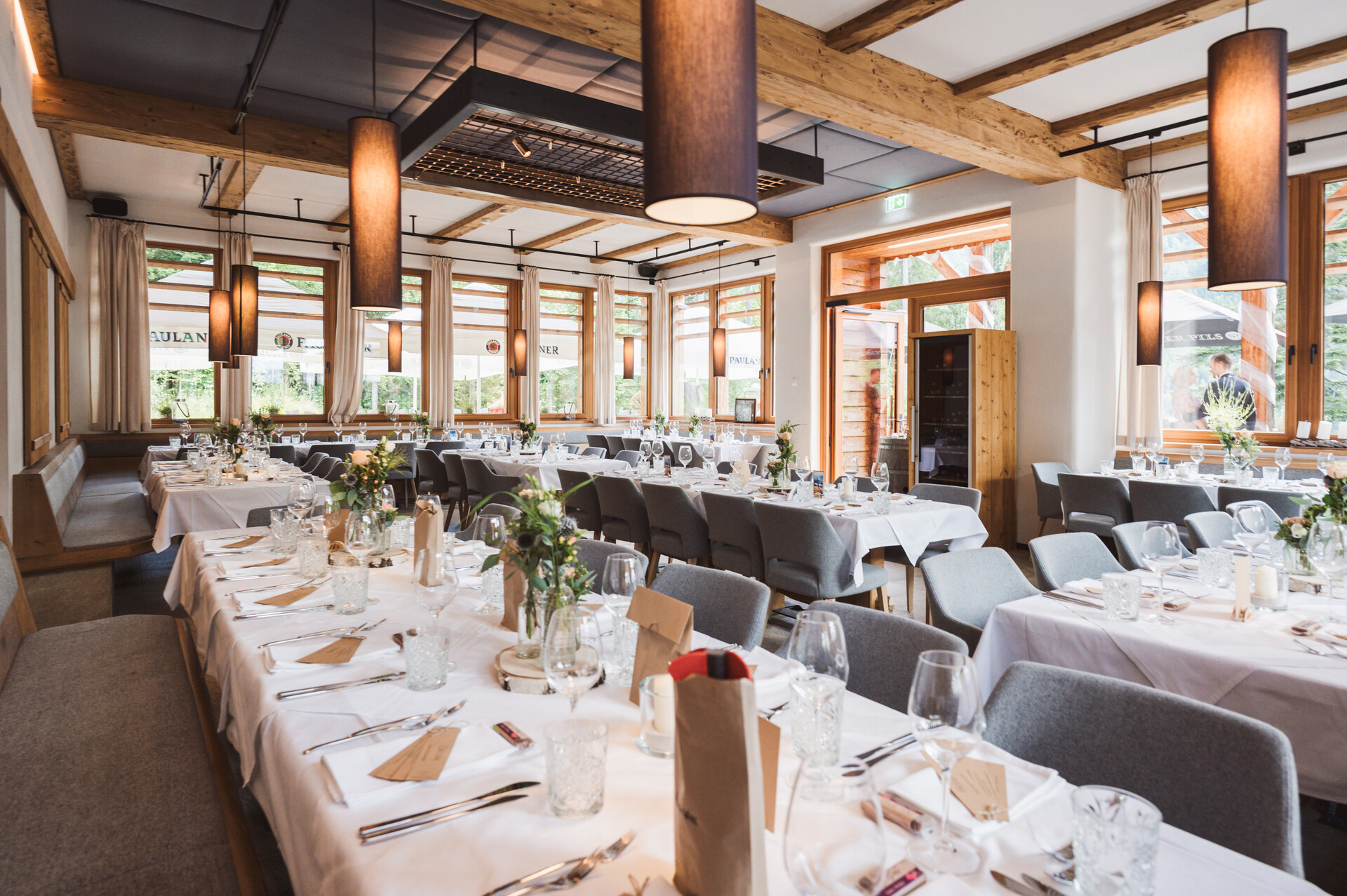 Hochzeit - PLZ 8993 (Österreich) - Der Festsaal des Genuss Gasthaus Kohlröserlhütte am Ödensee. - Genuss Gasthaus Kohlröserlhütte