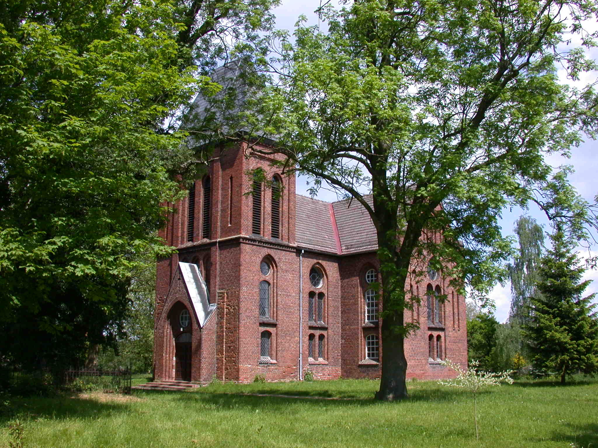 Hochzeitslocation: Schloss Ziethen - Kirche - Schloss Ziethen