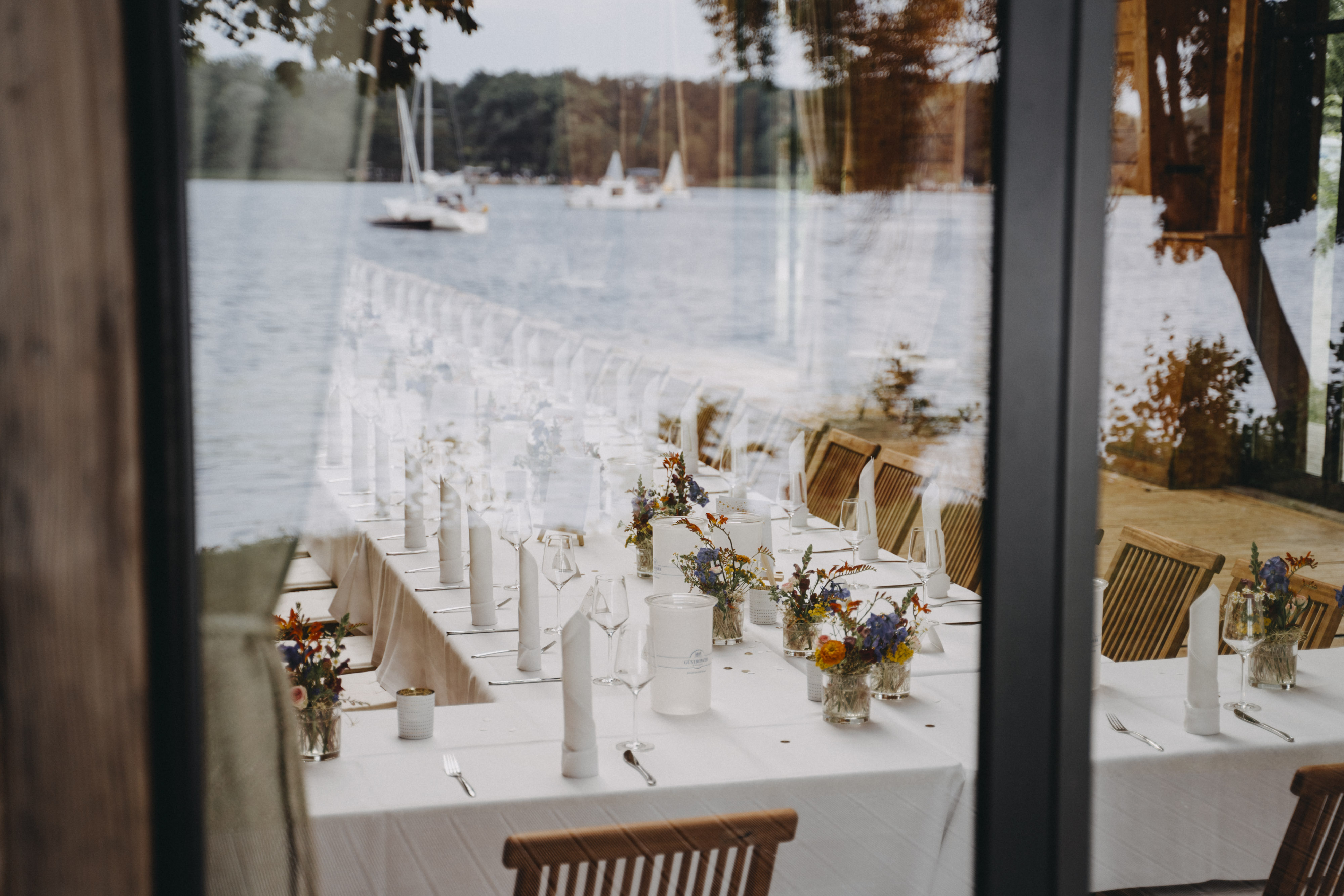 Hochzeitslocation: Eventscheune - viele verschiedene Set-Ups möglich. - EIBENHOF - Bad Saarow