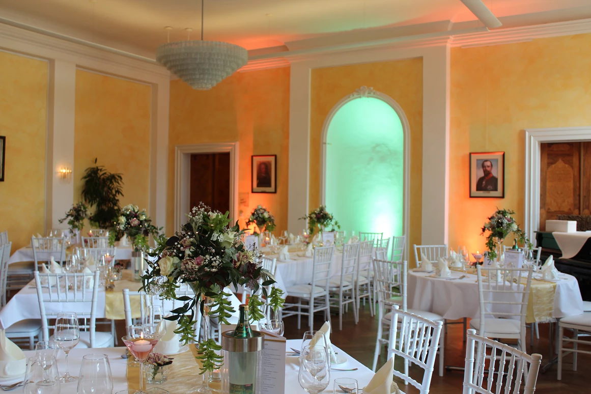 Hochzeit: Schloss Schieder