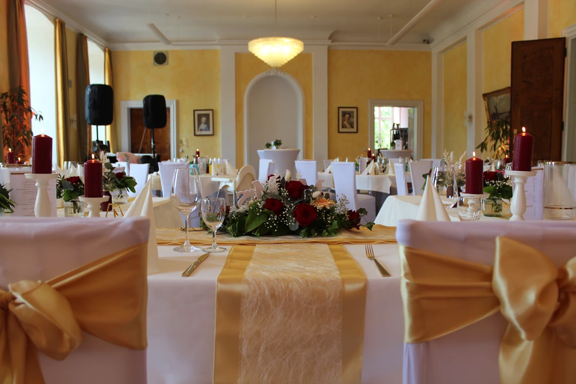 Hochzeit: Schloss Schieder