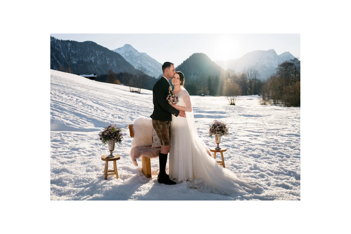 Hochzeit: Die Winterhochzeit im Narzissendorf Zloam im Ausseerland. - Narzissendorf Zloam