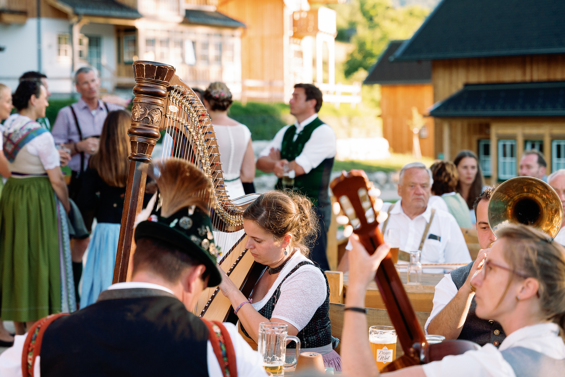 Hochzeit: Musik gehört bei einer Hochzeit im Narzissendorf Zloam einfach dazu. - Narzissendorf Zloam - Grundlsee