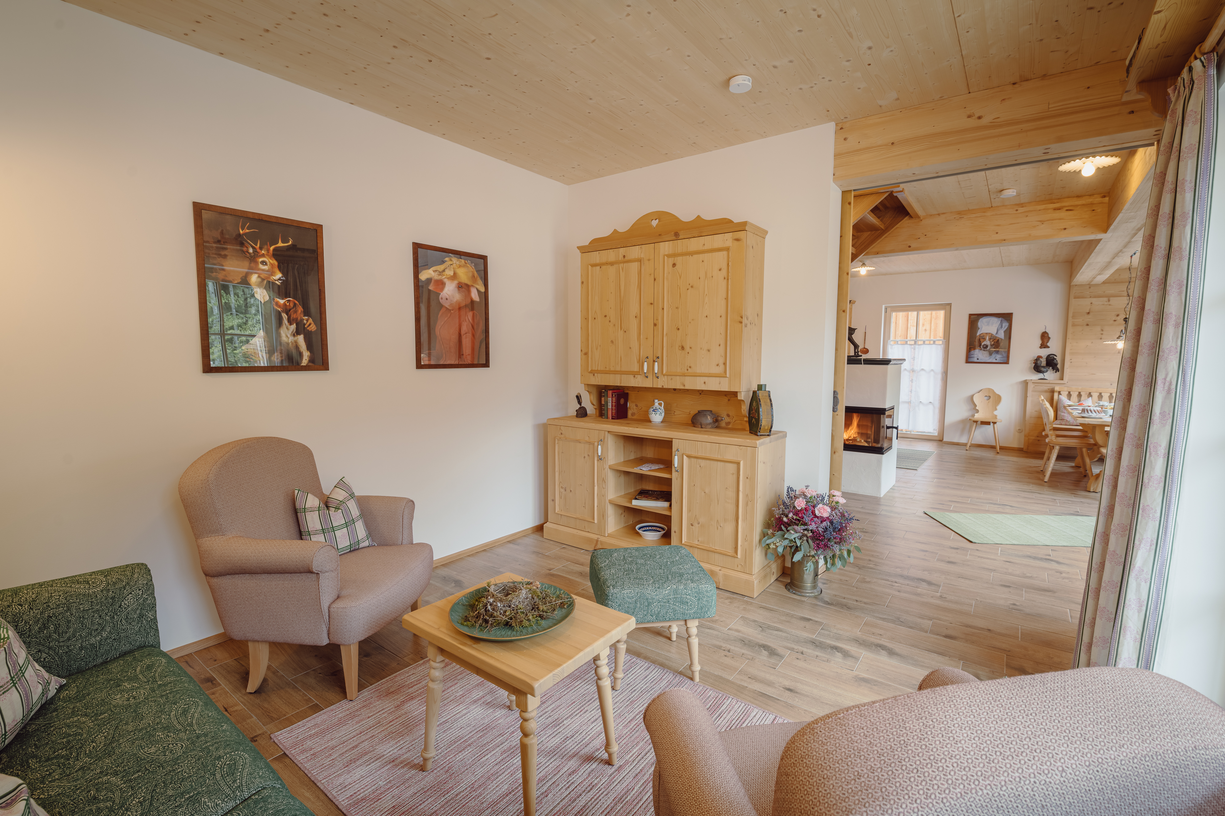 Hochzeit: Narzissendorf Zloam - Wohnzimmer im Haus Salzkammergut - Narzissendorf Zloam - Grundlsee