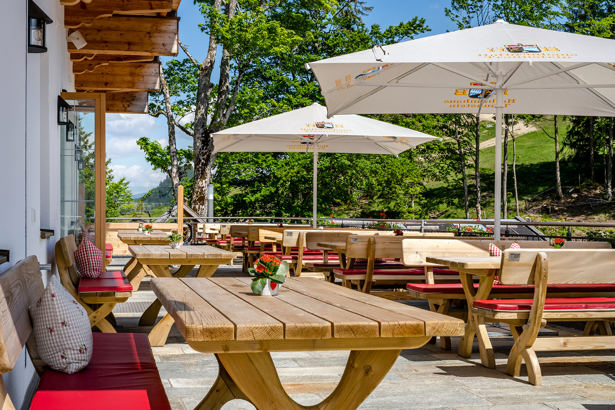 Hochzeitslocation: Sonnenterrasse Untere Brösel Alm - Berghotel Sudelfeld - Brösel Alm