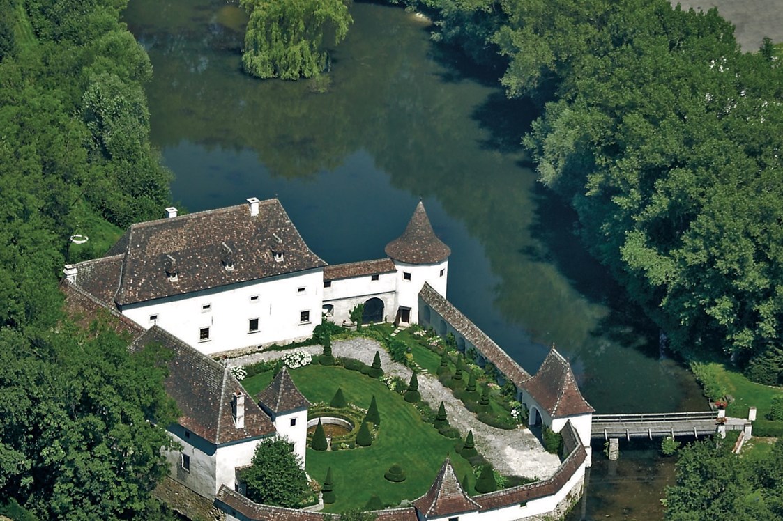 Hochzeit: Wasserschloss Totzenbach