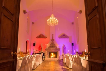 Hochzeit: Festsaal der Hochzeitskapelle bis 70 Gäste - Hochzeitskapelle Callenberg (Privatkapelle)