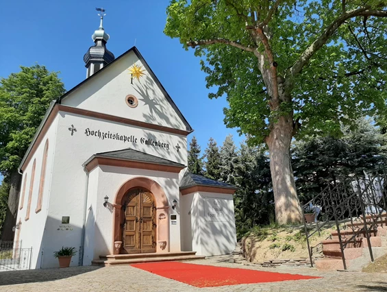 Hochzeitslocation: Hochzeitskapelle Callenberg mit Renaissance-Portal - Hochzeitskapelle Callenberg (Privatkapelle)