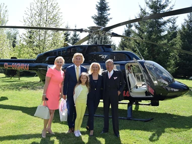 Hochzeitslocation: TRIGEMA-Chef, Herr Wolfgang Grupp mit Ehefrau Elisabeth und Inhaber der Hochzeitskapelle, Familie Taubert - Hochzeitskapelle Callenberg (Privatkapelle)