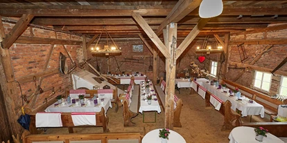 Hochzeit - Schmölln - Historische Festscheune bis 100 Gäste - Hochzeitskapelle Callenberg (Privatkapelle)
