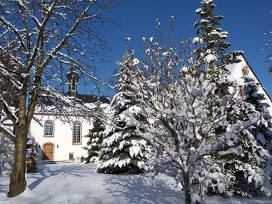 Hochzeitslocation: Hochzeitskapelle auch für Winterhochzeiten - Hochzeitskapelle Callenberg (Privatkapelle)