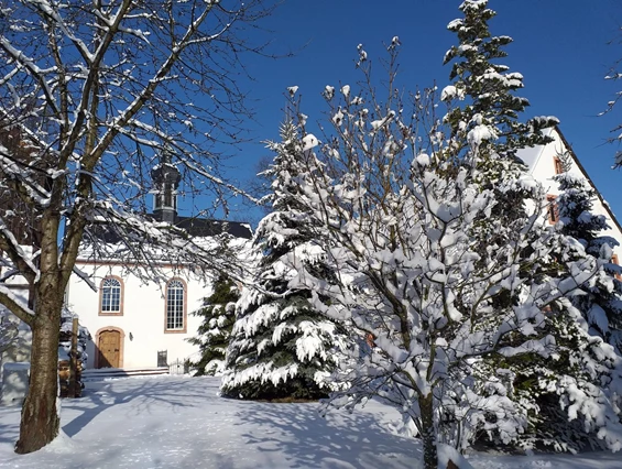Hochzeitslocation: Hochzeitskapelle auch für Winterhochzeiten - Hochzeitskapelle Callenberg (Privatkapelle)