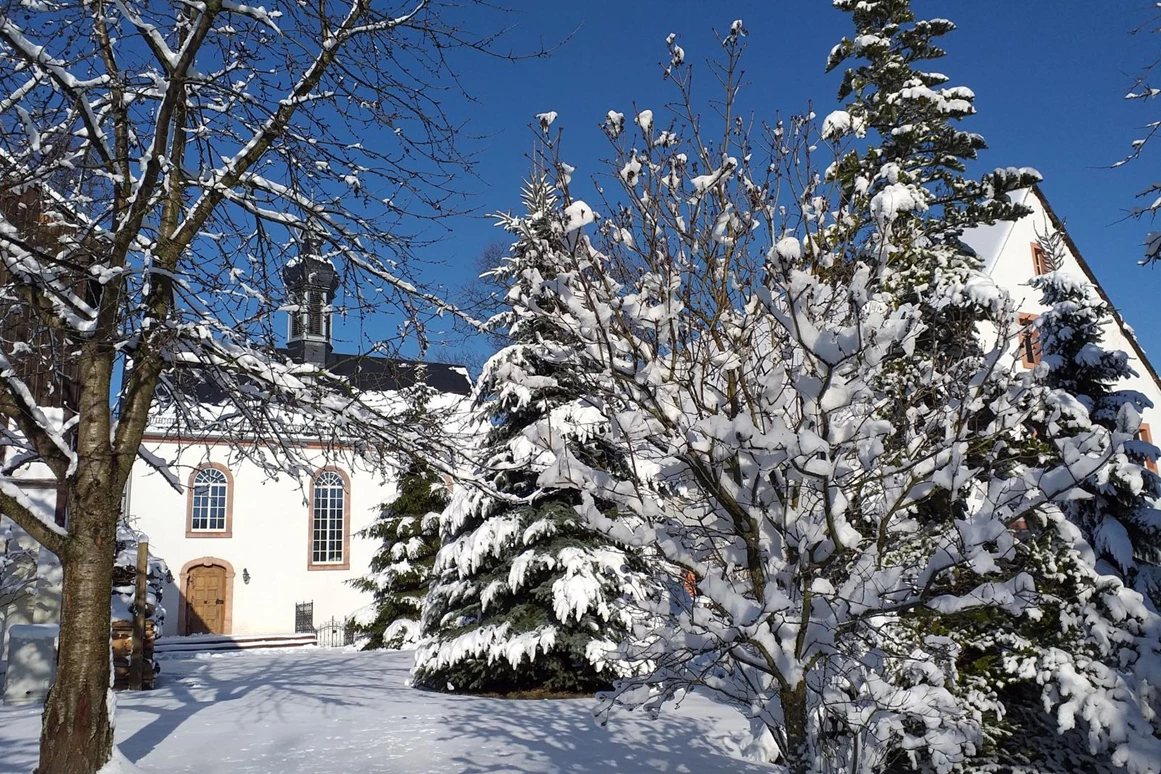 Hochzeitslocation: Hochzeitskapelle auch für Winterhochzeiten - Hochzeitskapelle Callenberg (Privatkapelle)