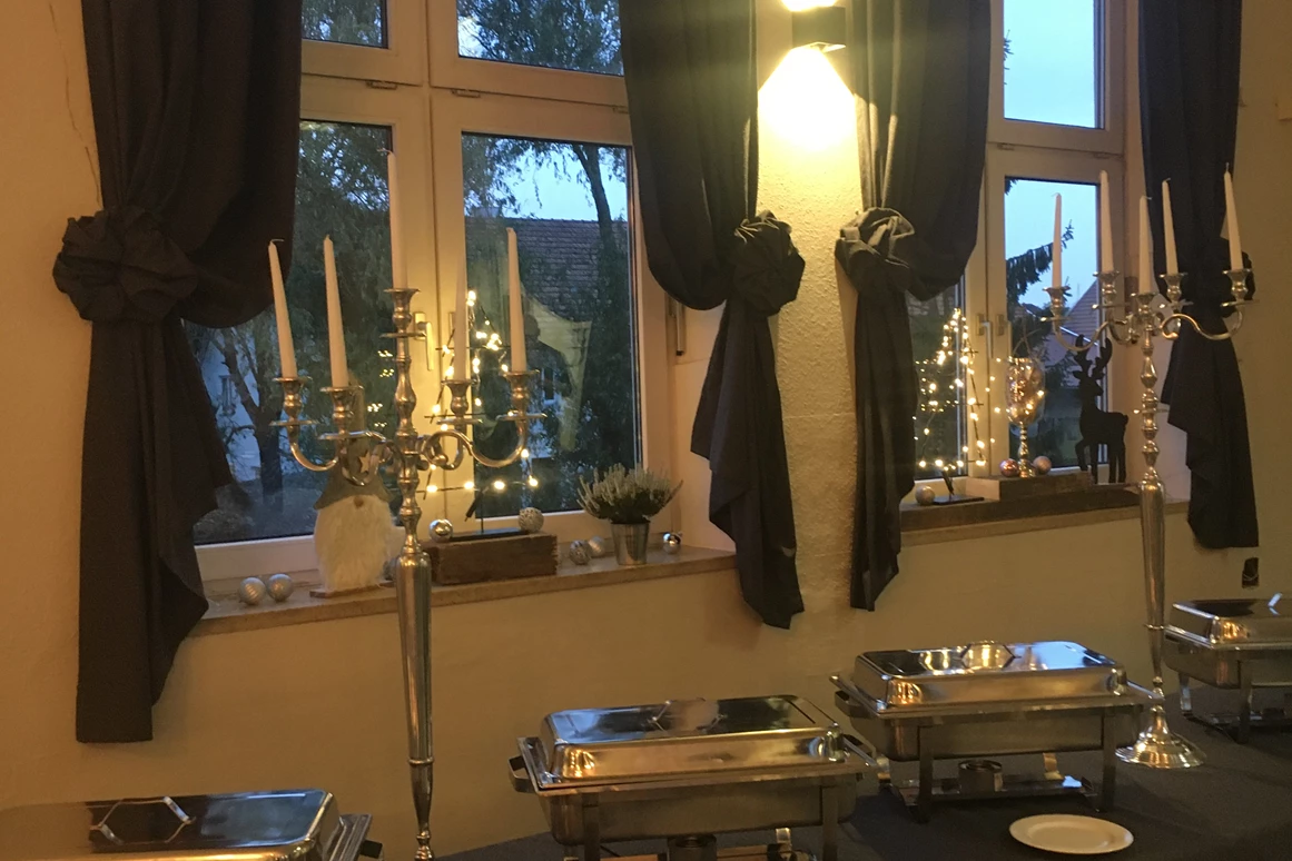 Hochzeit: Saal - Buffet 2 - Gasthaus Neuwirt / Martin Irl Catering