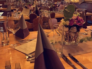 Hochzeit:  Gaststube 2 - Gasthaus Neuwirt / Martin Irl Catering