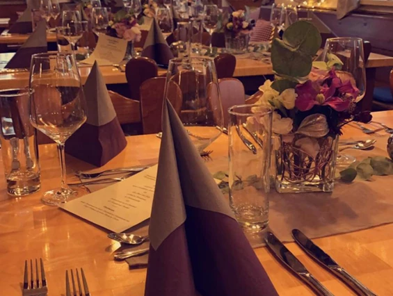 Hochzeit:  Gaststube 2 - Gasthaus Neuwirt / Martin Irl Catering