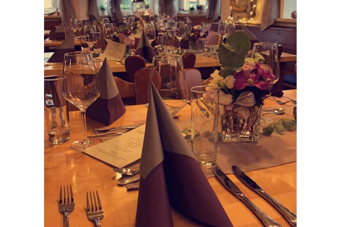 Hochzeit:  Gaststube 2 - Gasthaus Neuwirt / Martin Irl Catering