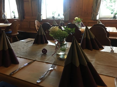 Hochzeit: Nebenzimmer - Gasthaus Neuwirt / Martin Irl Catering