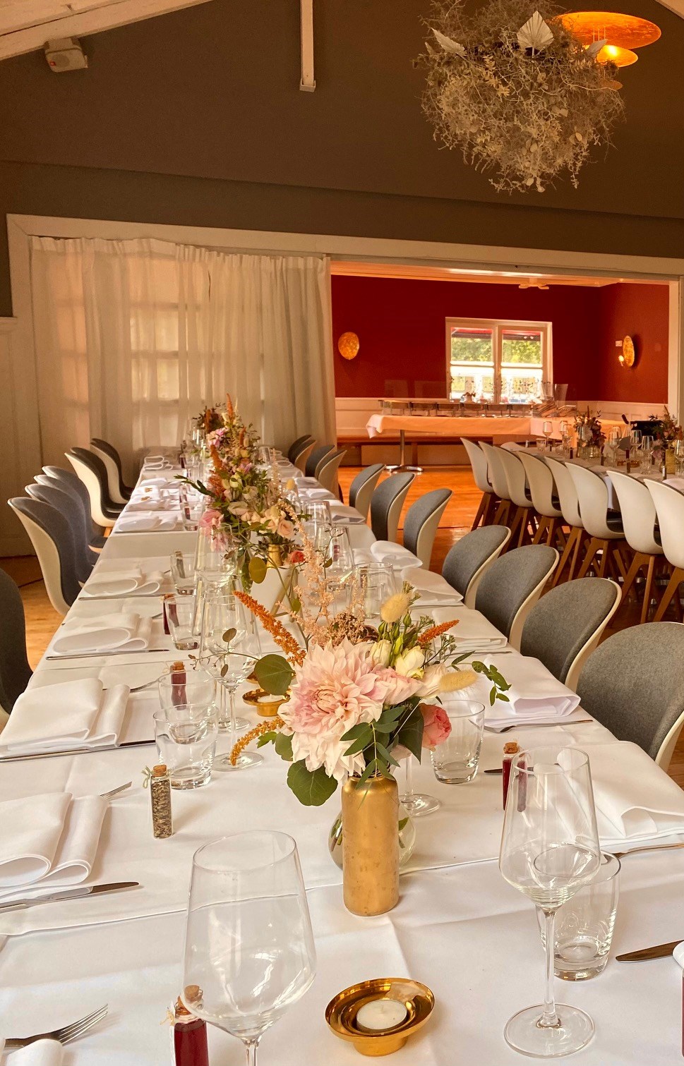 Landhaus Freemann Information about the banquet halls Garden room and fireplace room