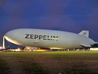 Hochzeit: Zeppelin Hangar Friedrichshafen