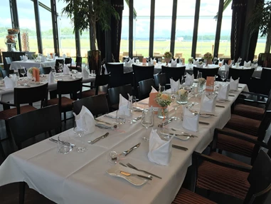 Hochzeit: Zeppelin Hangar Friedrichshafen