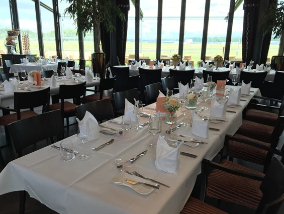 Hochzeit: Zeppelin Hangar Friedrichshafen