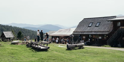 Hochzeit - Ramingstein - Nockholz Spielplatz, Almgasthof und Zelt - Almgasthof Hiasl Zirbenhütte