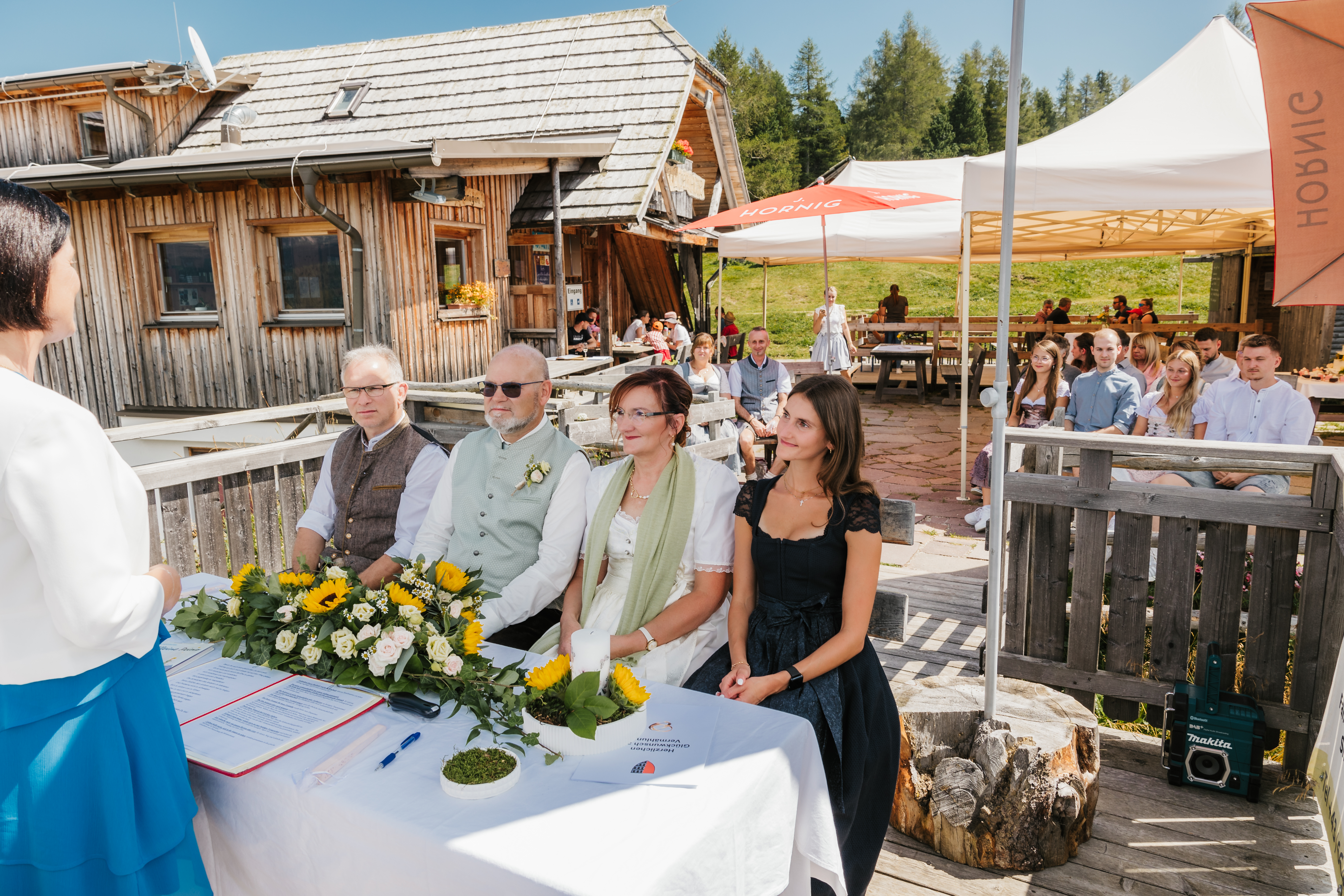 Matrimonio - Liebenfels - Trauung auf Plattform - Almgasthof Hiasl Zirbenhütte