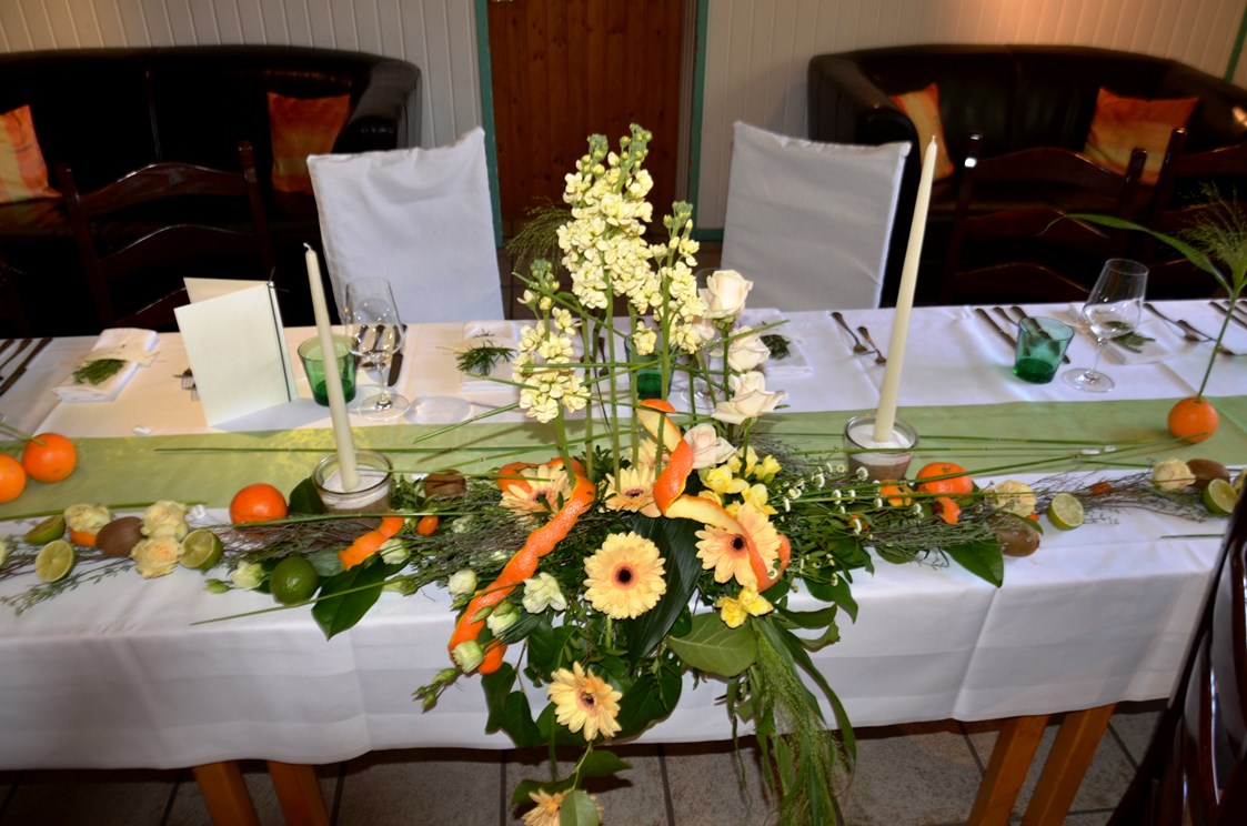 Hochzeit: Blumendekorationen sind sehr schön anzusehen - Bio Kräuterlandgasthaus mit Eventsaal für Hochzeiten
