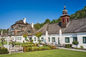 Hochzeit: Gesamtansicht Schloss Luberegg - Schloss Luberegg