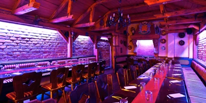 Matrimonio - Gumpoldskirchen - Löwensaal maximal 40 Sitzplätze
mit Beamer, Leinwand, Dolby Digital System und Wlan & Klimaanlage - Restaurant Kardos K.u.K. Spezialitäten
