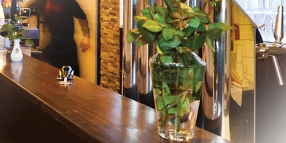 Matrimonio - Gumpoldskirchen - Kardos Bar
12 Sitzplätze - Restaurant Kardos K.u.K. Spezialitäten