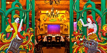 Matrimonio - Gumpoldskirchen - Löwensaal 40 Sitzplätze
mit Beamer, Leinwand, Dolby Digital System und Wlan & Klimaanlage - Restaurant Kardos K.u.K. Spezialitäten