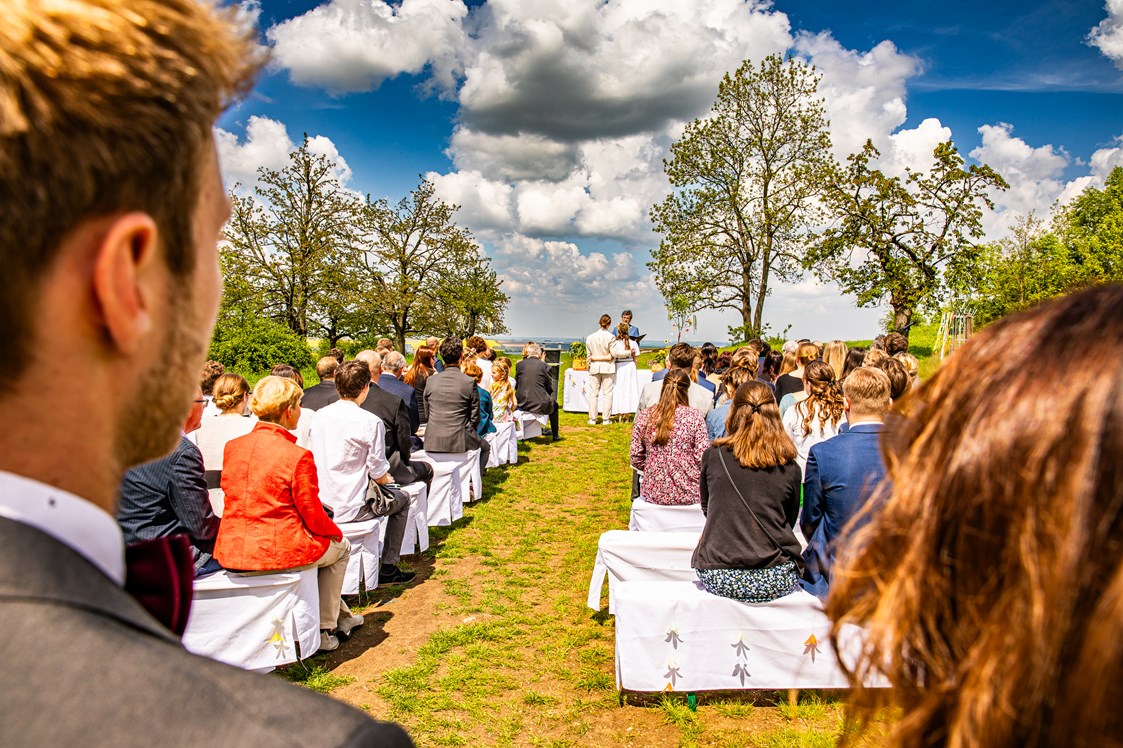 Hochzeit: Freie Trauung nahe der Hochzeitslocation - Villa-Kapellendorf