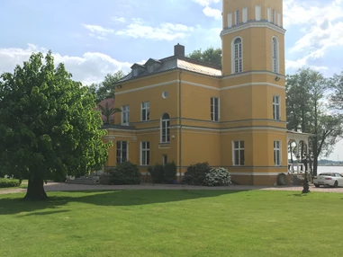 Hochzeitslocation: Turmansicht - Schloss Glowe