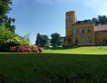 Hochzeit: Blick vom See - Schloss Glowe