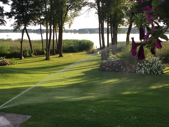 Hochzeitslocation: Blick zum See - Schloss Glowe