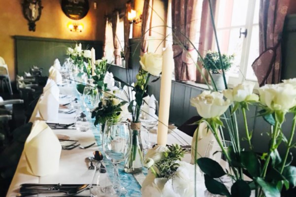 Der Linslerhof Angaben zu den Festsälen Restaurant Linslerstube mit Biergarten