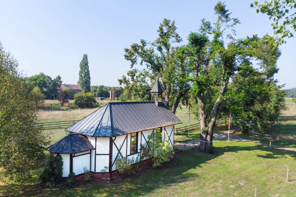 Hochzeitslocation: Am Hof steht die Kapelle St. Antonius für Trauungen zur Verfügung. - Der Linslerhof