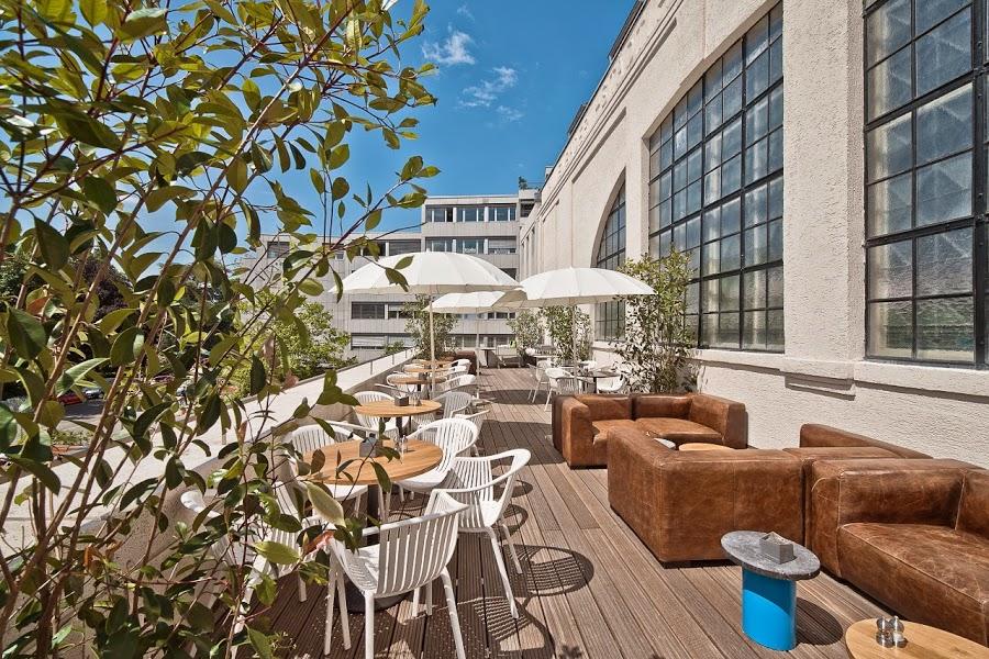 Hochzeitslocation: Die Außenterrasse für einen Sektempfang bei der Hochzeit im Frauenbad Heidelberg. - FRAUENBAD Heidelberg