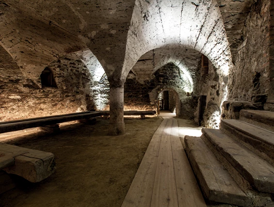 Hochzeit: Kellergewölbe aus dem 13. Jahrhundert - Schloss Friedberg