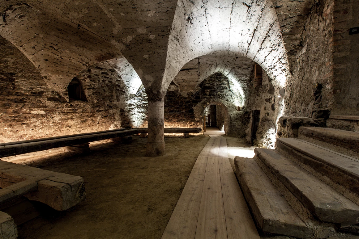 Hochzeit: Kellergewölbe aus dem 13. Jahrhundert - Schloss Friedberg
