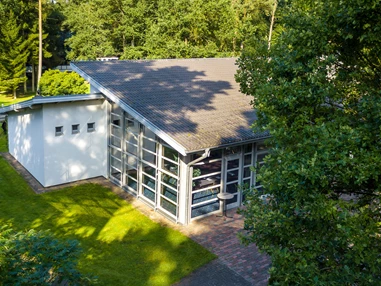 Hochzeit: Atrium - Veranstaltungsgebäude Rückseite - Hotel Zur Heidschnucke